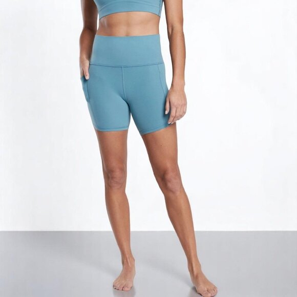 NWT Athleta Salutation Stash Pocket II Shorts 5" XL Riviera Blue Stretch Bike